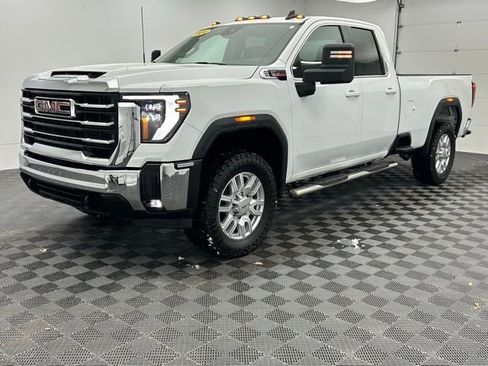 Used 2024 GMC Sierra 2500 SLE w/ SLE Convenience Package image 12