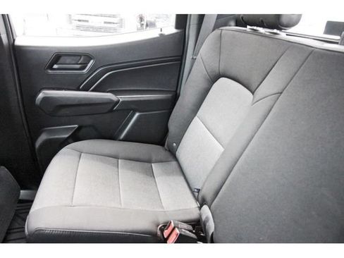 Used 2025 Chevrolet Colorado W/T RWD image 11