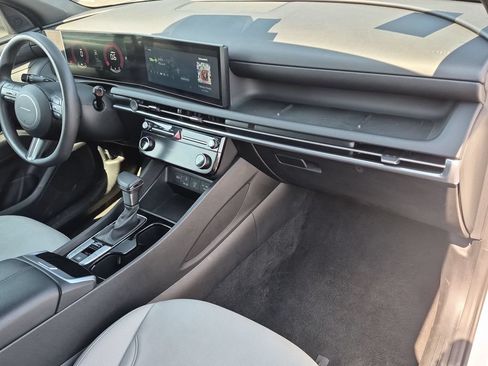 Used 2025 Hyundai Santa Cruz SEL FWD image 30
