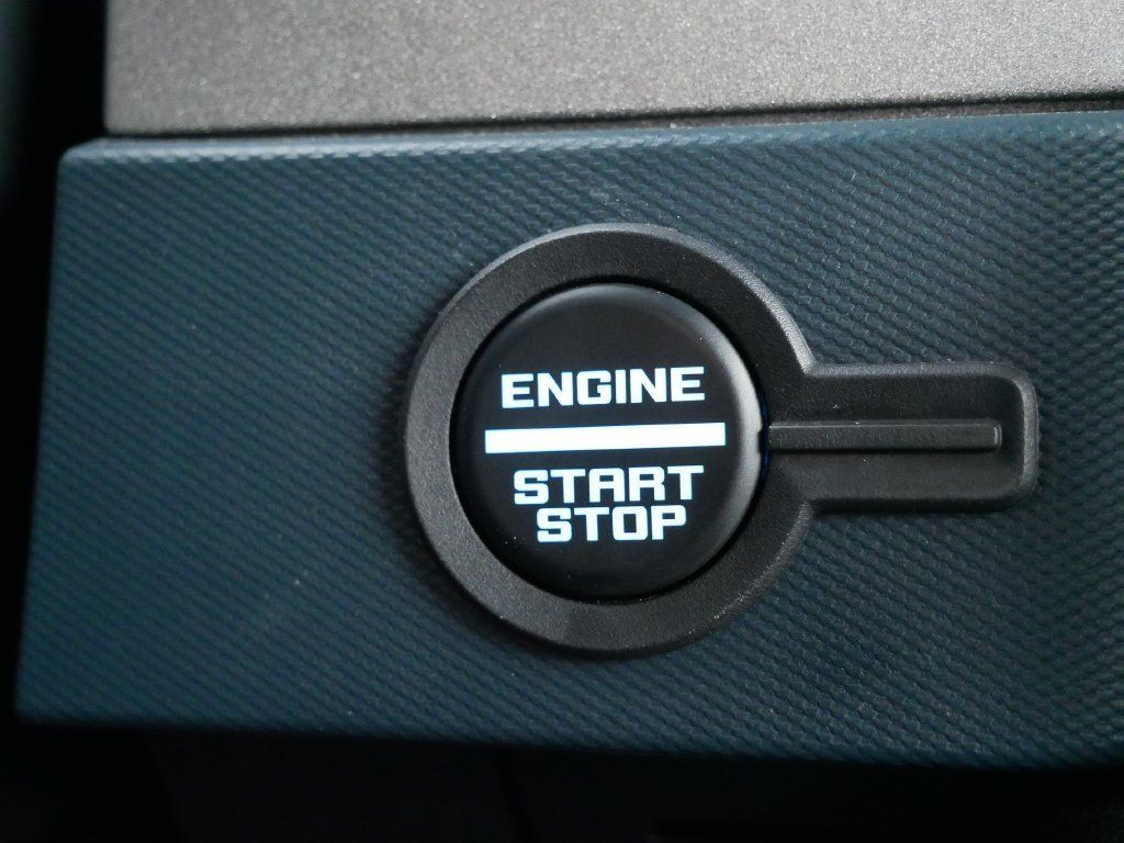 Used 2024 Ford Bronco Outer Banks w/ Sasquatch Package AWD/4WD image 28