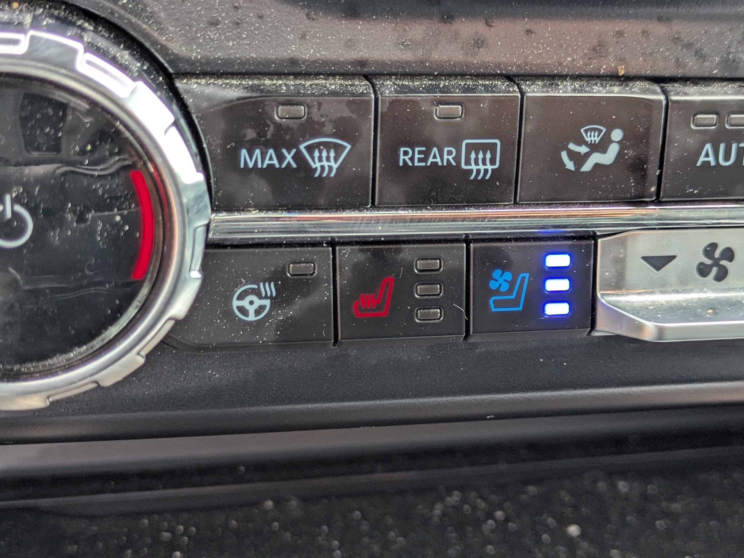 Used 2024 Ford F350 Lariat w/ Sport Appearance Package AWD/4WD image 30