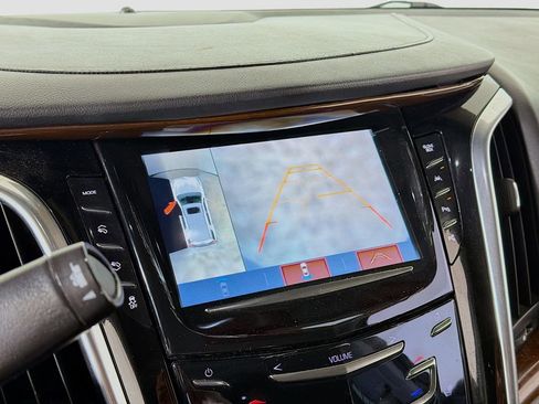 Used 2018 Cadillac Escalade Premium Luxury image 40