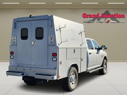 Used 2017 RAM 3500 Tradesman w/ Chrome Appearance Group AWD/4WD image 4