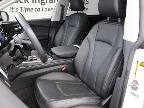 Used 2023 Audi Q8 Premium Plus w/ Premium Plus Package AWD/4WD image 16