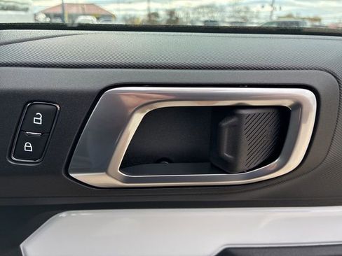 New 2026 Ford Bronco Base image 16