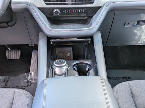 Used 2025 Ford Explorer Active RWD image 21
