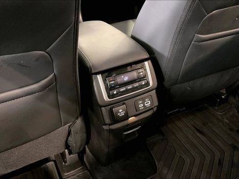 Used 2025 Subaru Ascent Touring image 34