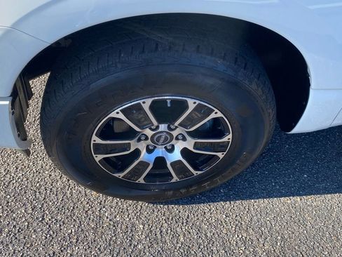 Used 2024 Nissan Titan SV w/ Accessory Utility Package image 21