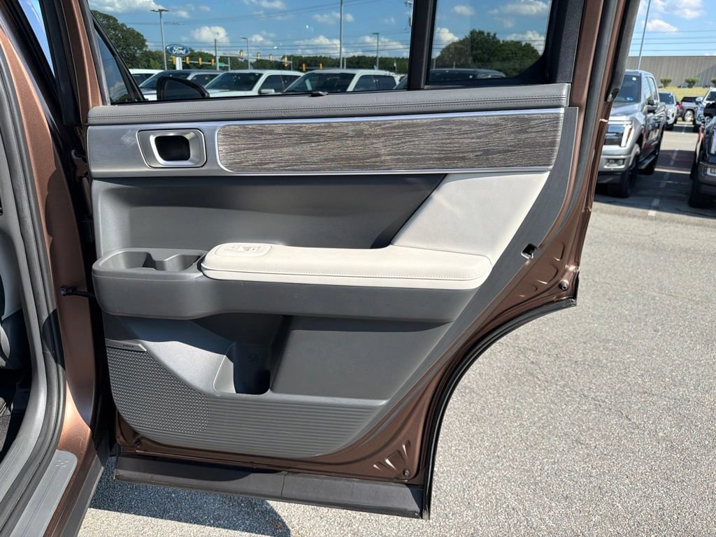 Used 2024 Hyundai Santa Fe Limited FWD image 20