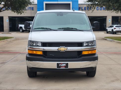 New 2025 Chevrolet Express 3500 LS w/ Chrome Appearance Package image 3