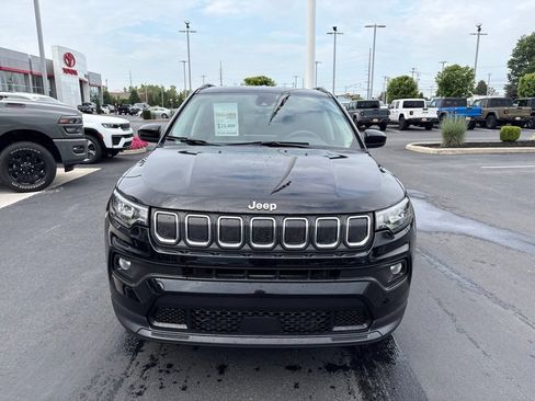 Used 2022 Jeep Compass Latitude AWD/4WD image 8