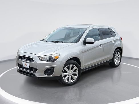 Used 2015 Mitsubishi Outlander Sport ES FWD image 1
