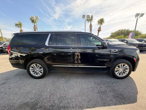 Used 2022 GMC Yukon XL SLT w/ SLT Luxury Package AWD/4WD image 8