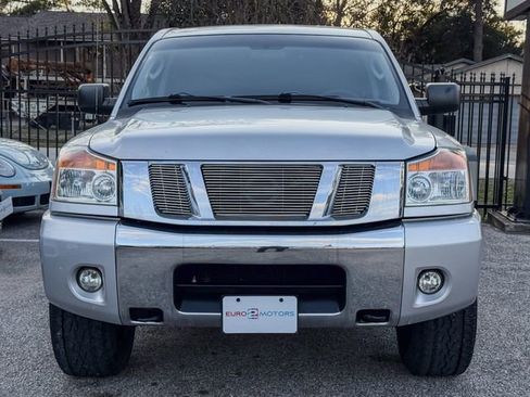 Used 2011 Nissan Titan SV image 2