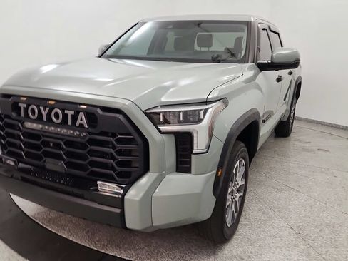 Used 2024 Toyota Tundra Limited AWD/4WD image 11