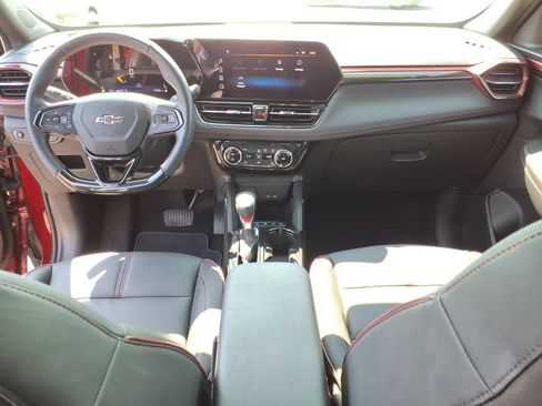Used 2025 Chevrolet TrailBlazer RS w/ Convenience Package AWD/4WD image 6