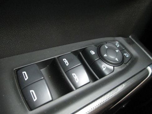 Used 2020 GMC Sierra 1500 AT4 w/ AT4 Premium Package AWD/4WD image 32