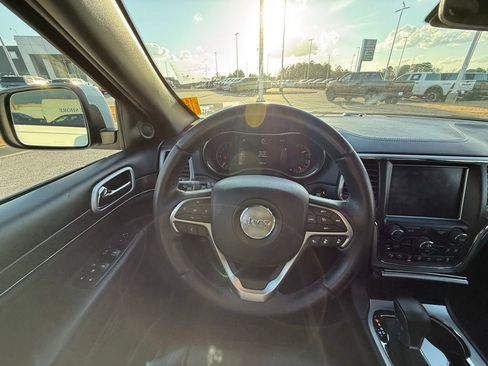 Used 2018 Jeep Grand Cherokee High Altitude image 14