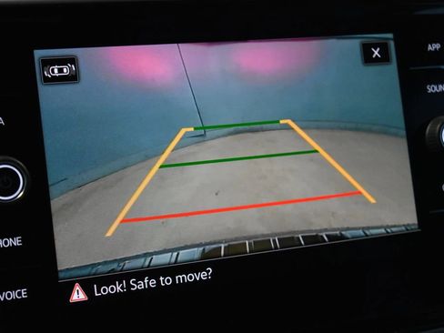 Used 2022 Volkswagen Atlas SE image 13