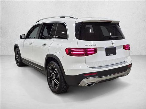 Used 2026 Mercedes-Benz GLB 250 image 8