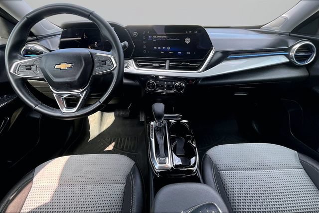 Used 2024 Chevrolet Trax LT w/ Driver Confidence Package FWD image 14