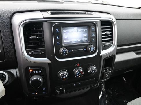 Used 2022 RAM 1500 Classic SLT AWD/4WD image 13