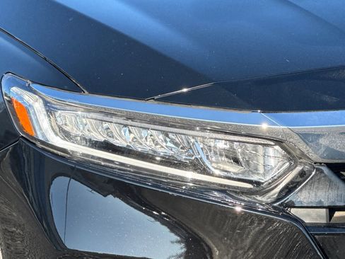 Used 2019 Honda Accord EX image 10
