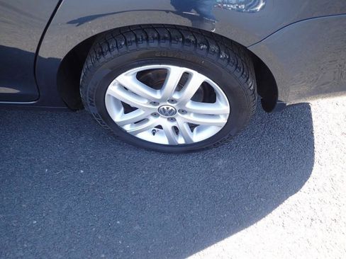 Used 2009 Volkswagen Jetta TDI FWD image 23