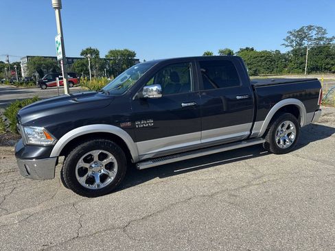Used 2017 RAM 1500 Laramie AWD/4WD image 28