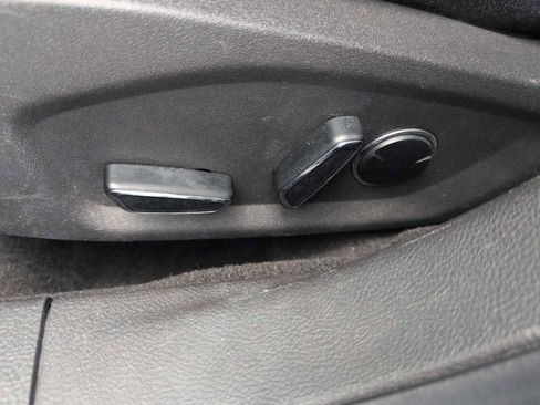 Used 2013 Ford Fusion SE FWD image 17