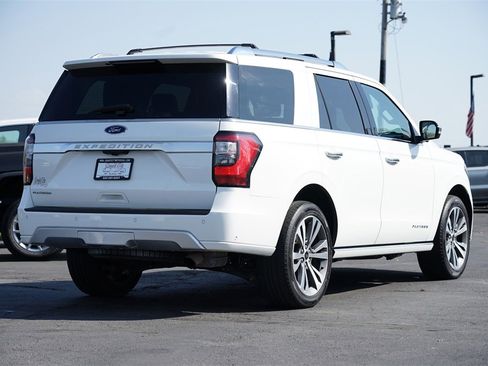 Used 2021 Ford Expedition Platinum image 3