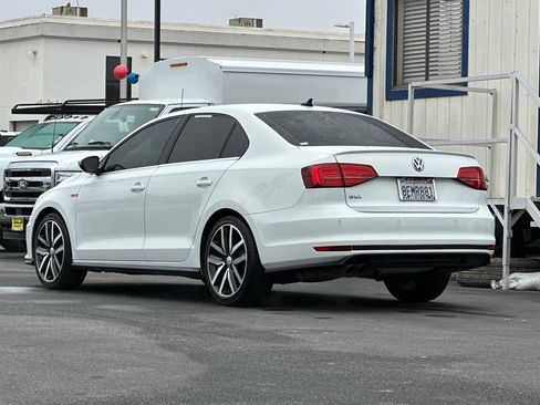 Used 2018 Volkswagen Jetta GLI FWD image 6