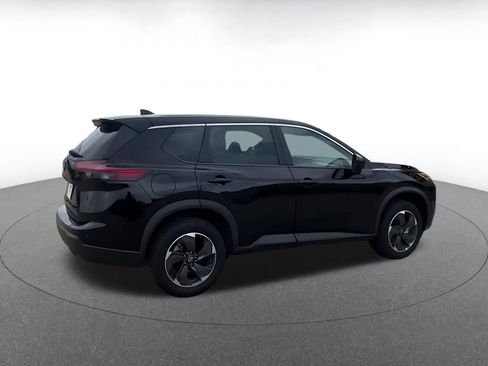 Used 2025 Nissan Rogue SV FWD image 11