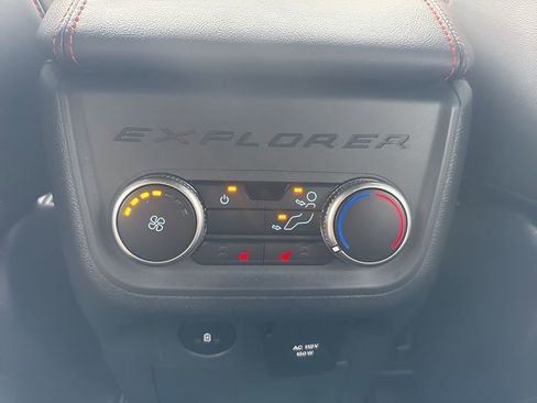 Used 2025 Ford Explorer ST image 13