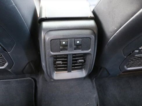 New 2025 Ford Bronco Badlands image 16