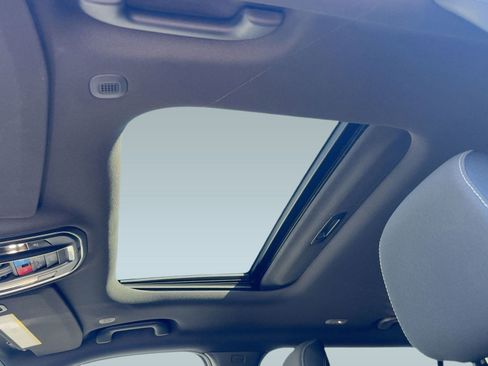 New 2025 Jeep Grand Cherokee L Laredo w/ Luxury Tech Group I image 14