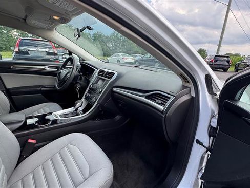 Used 2015 Ford Fusion S FWD image 39