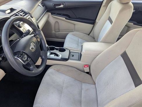 Used 2012 Toyota Camry LE image 14