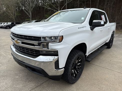 Used 2021 Chevrolet Silverado 1500 LT image 3