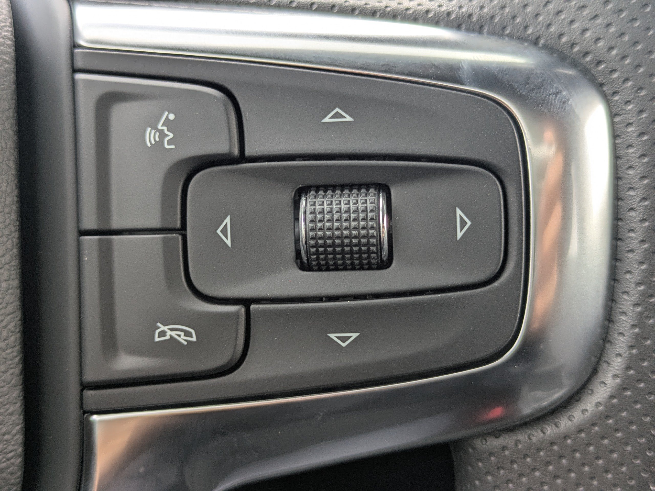 New 2026 Chevrolet Blazer LT w/ Convenience Package FWD image 25
