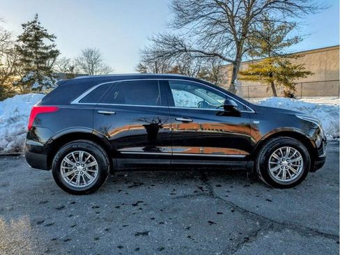 Used 2017 Cadillac XT5 Luxury AWD/4WD image 4