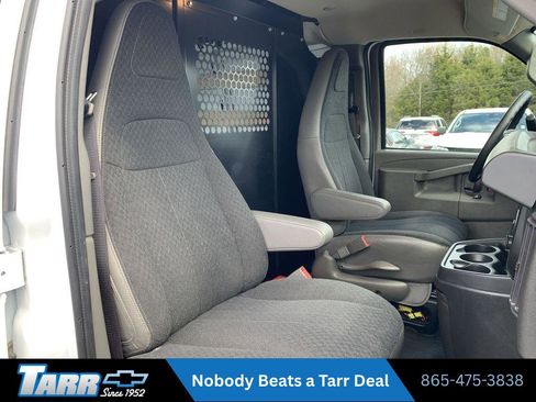 Used 2024 GMC Savana 2500 w/ Driver Convenience Package RWD image 21