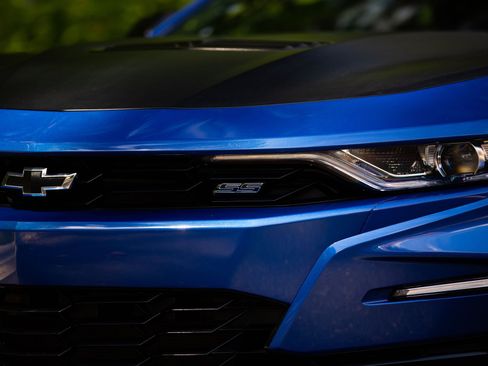 Used 2023 Chevrolet Camaro SS RWD image 13