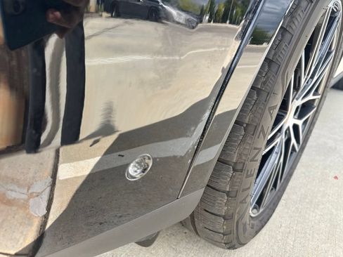 Used 2025 Porsche Cayenne S AWD/4WD image 3