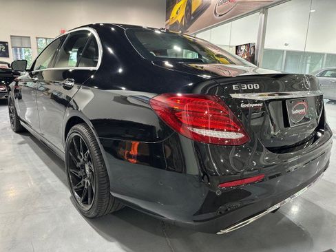 Used 2018 Mercedes-Benz E 300 4MATIC image 30