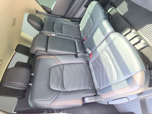 Used 2023 Nissan Pathfinder Platinum w/ Cargo Package AWD/4WD image 40