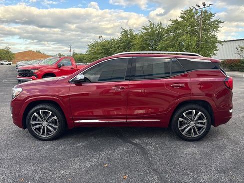Used 2020 GMC Terrain Denali w/ Denali Premium Package AWD/4WD image 6
