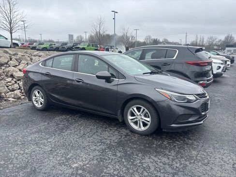 Used 2016 Chevrolet Cruze LT w/ Convenience Package image 3