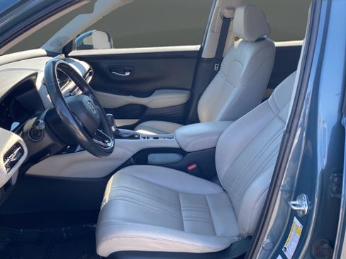 Used 2024 Honda HR-V EX-L image 9