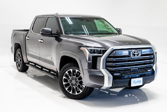 Used 2024 Toyota Tundra Limited AWD/4WD image 6